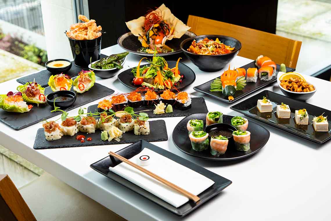 Unlimited brunch with free-flowing fizz